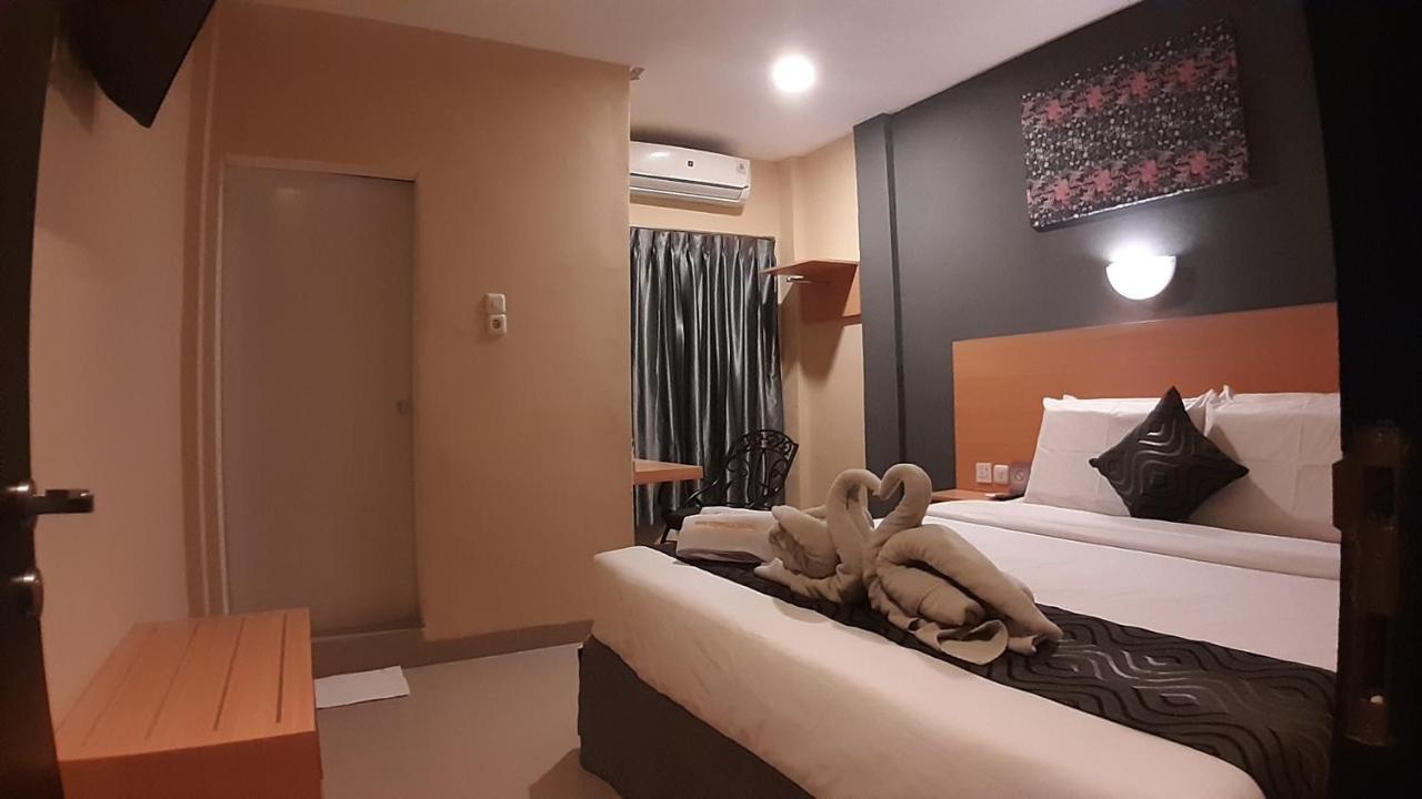 New Gentala Hotel Medan Ngoại thất bức ảnh