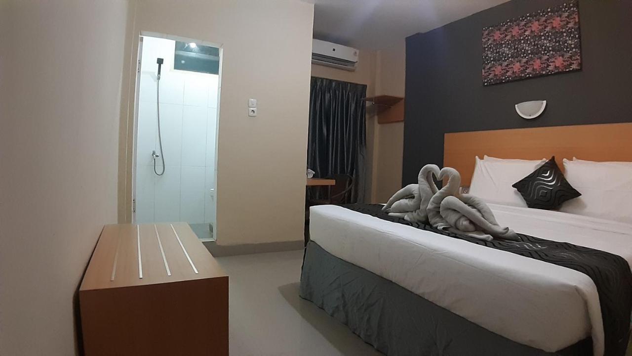 New Gentala Hotel Medan Ngoại thất bức ảnh